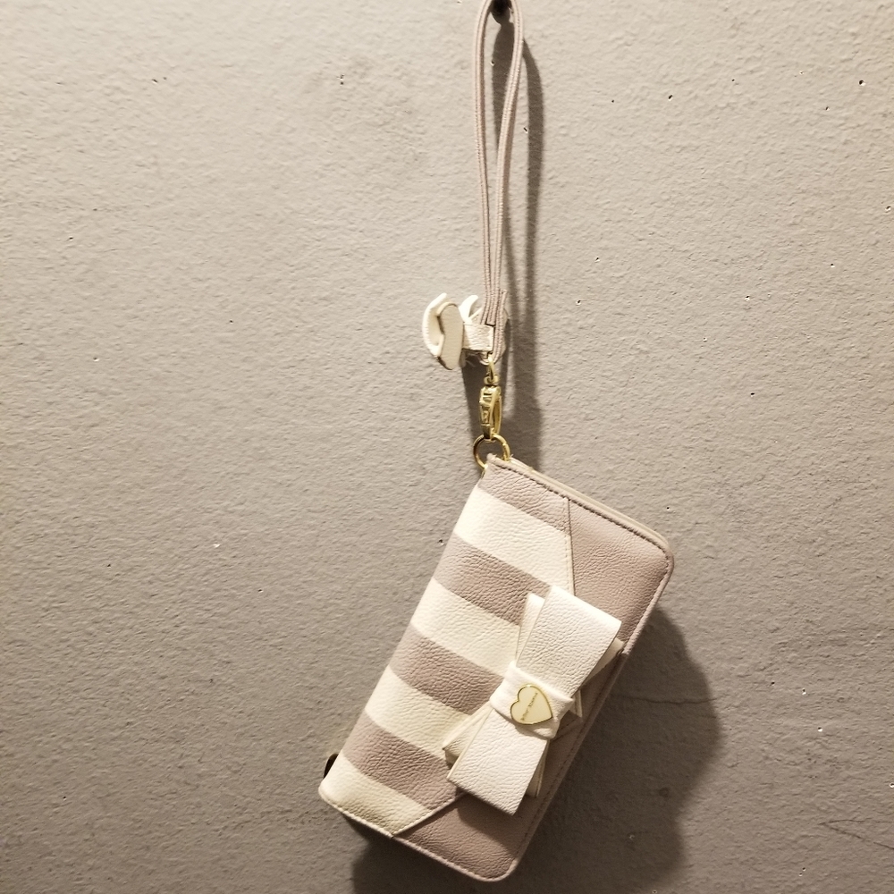 Betsy Johnson Wristlet wallet